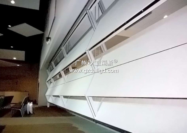 會議廳垂直升降電動活動隔斷項目